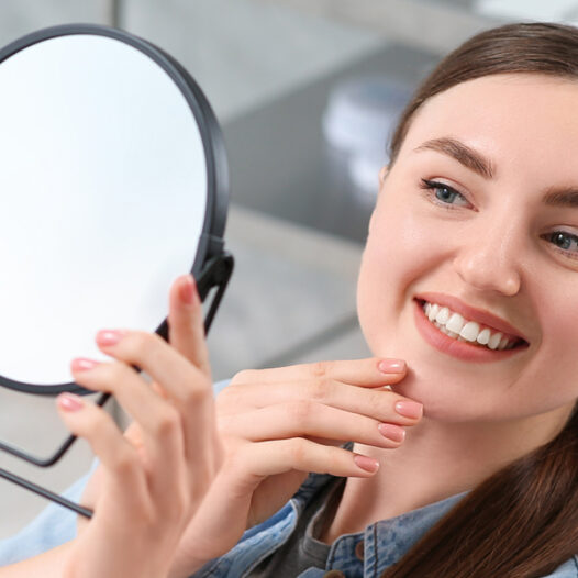 8 Reasons to Choose Dental Implants for a Natural-Looking Smile